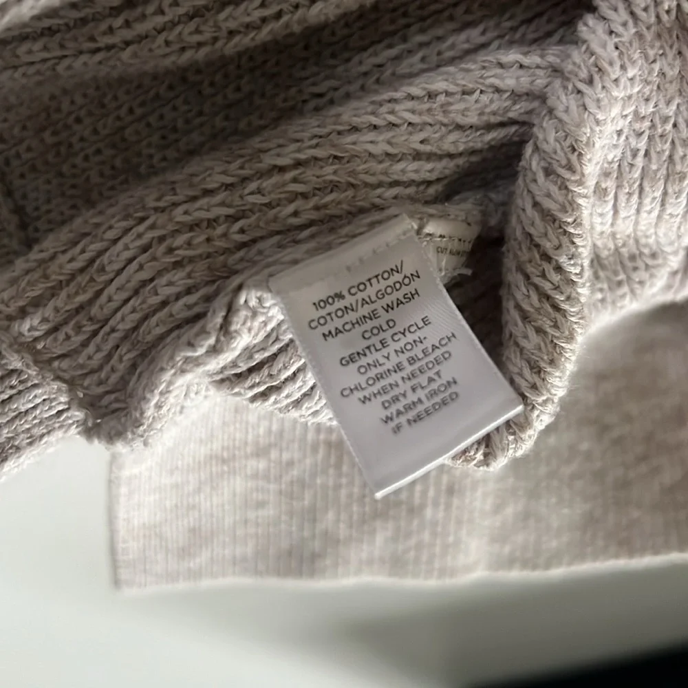 100% cotton knit sweater in a cream / soft white from Loft - Picture 6 of 6